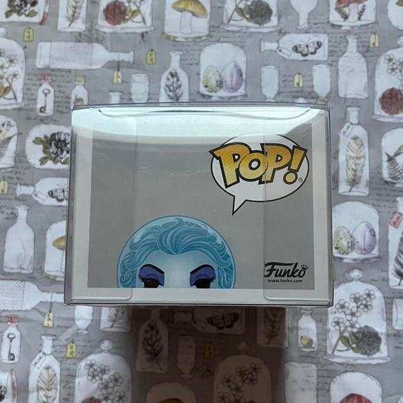 Funko pop madame leota Glow in the Dark Exclusive - Picture 5 of 7